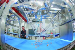 <b>依托AI打通设想、采购、仓储等环节</b> 